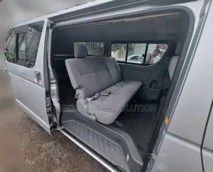 Toyota HiAce 220 2007 Silver