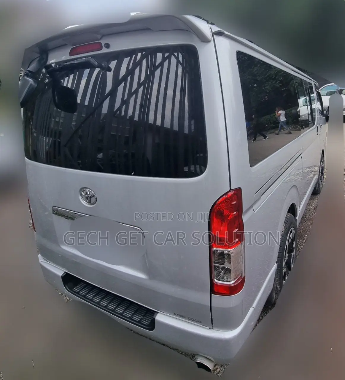 Toyota HiAce 220 2007 Silver