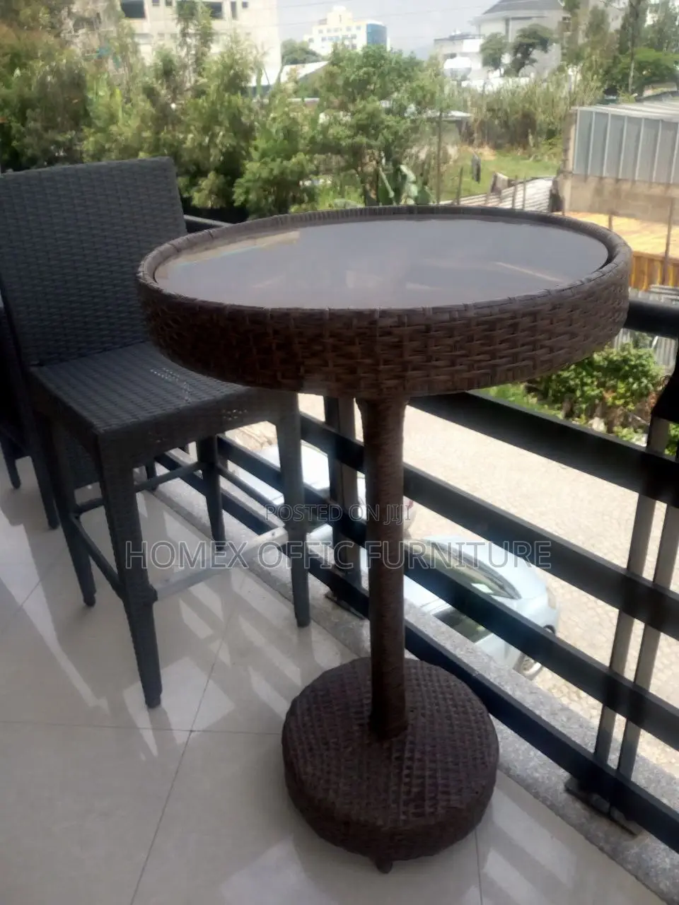 Garden Round Table and Chairs የጋርደን ጠረጴዛ እና ወንበር