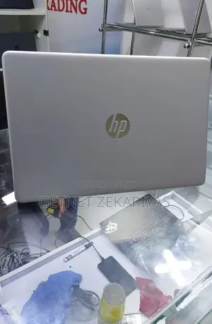 New Laptop HP EliteBook 840 10 16GB AMD Ryzen 5 SSD 512GB