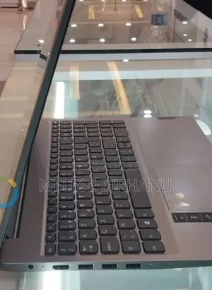 New Laptop Lenovo IdeaPad Y650 12GB AMD Ryzen 3 SSD 256GB