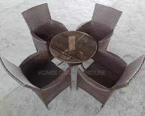 Garden Round Table and Chairs የጋርደን ጠረጴዛ እና ወናበር