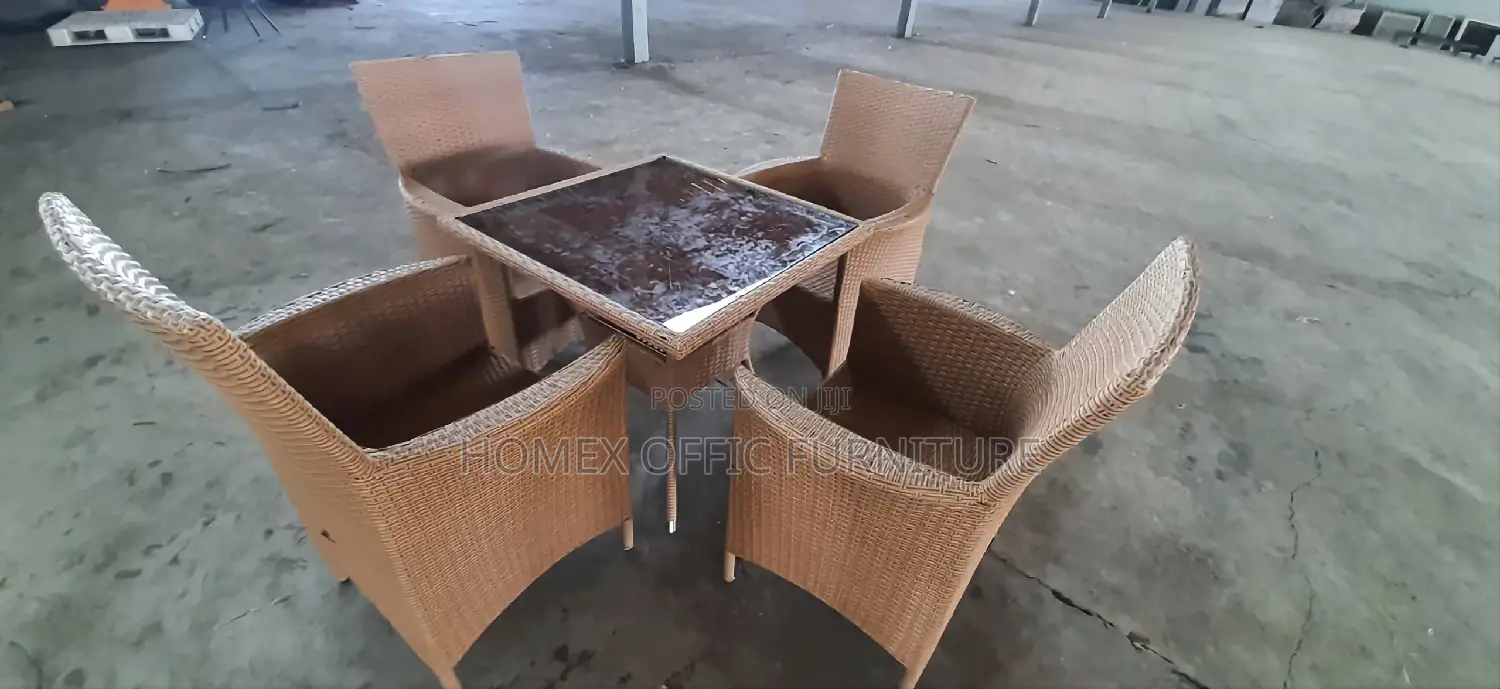 Garden Square Tables and Chairs የጋርደን ጠረጴዛ እና ወንበር