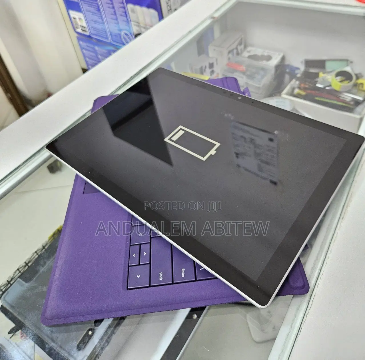 New Laptop Microsoft Surface 4GB Intel Core I3 SSD 128GB