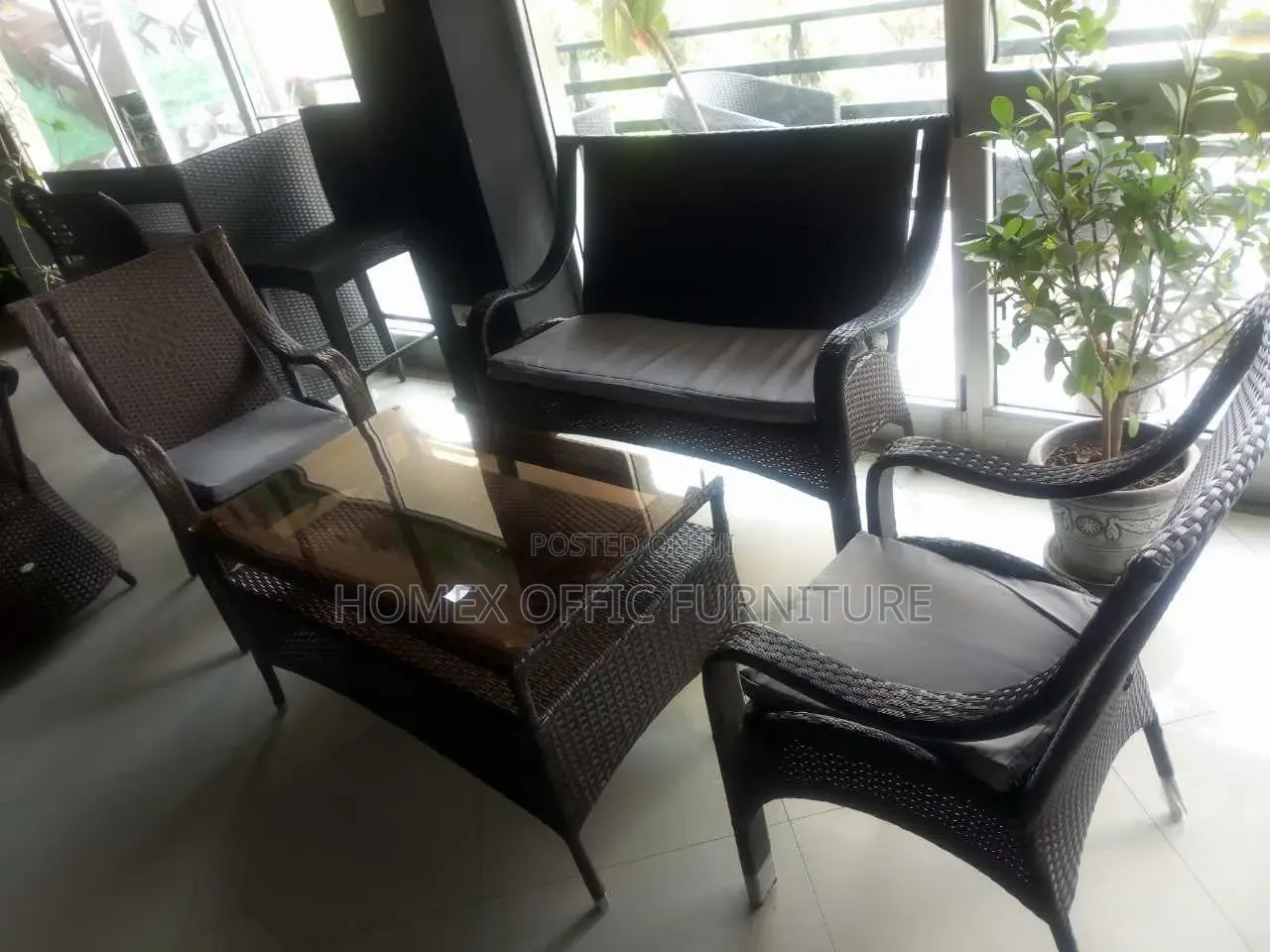 Garden Square Tables and Chairs የጋርደን ጠረጴዛ እና ወንበር