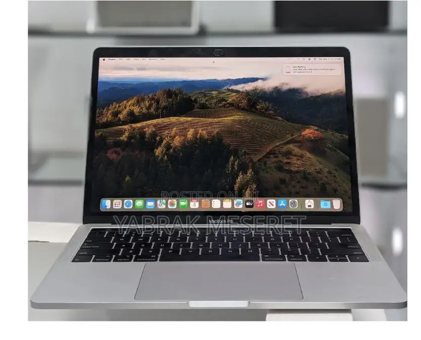 New Laptop Apple MacBook 2018 16GB Intel Core I7 SSD 512GB