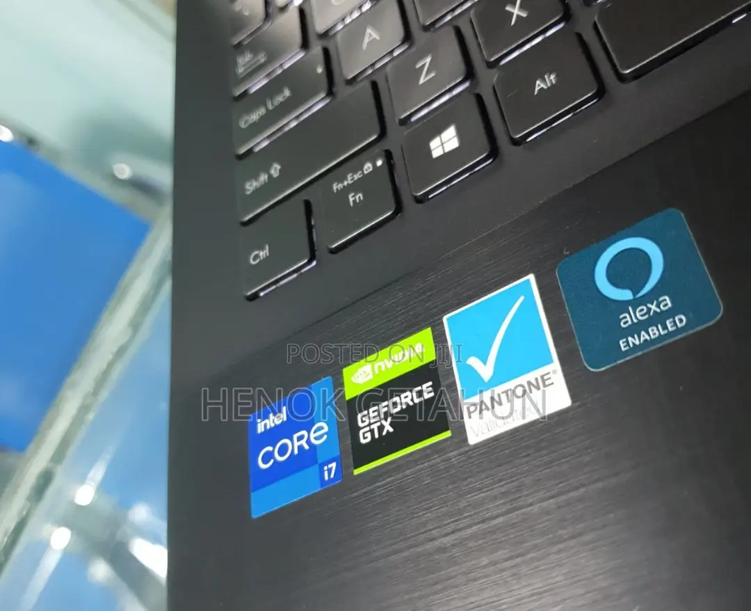 New Laptop Asus ZenBook Pro 15 UX580GE 16GB Intel Core I7 SSD 512GB