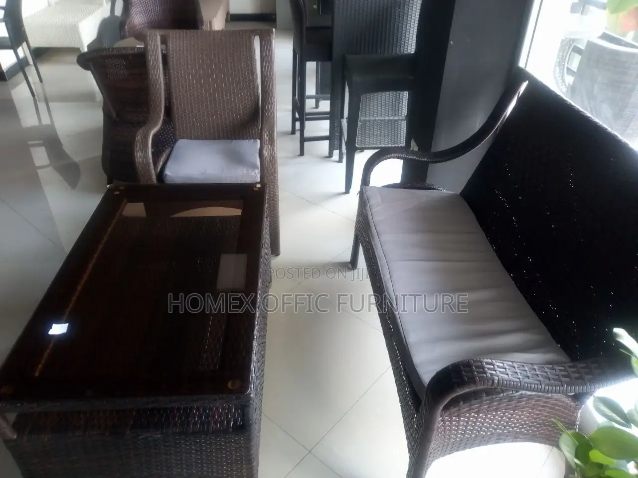 Garden Square Tables and Chairs የጋርደን ጠረጴዛ እና ወንበር