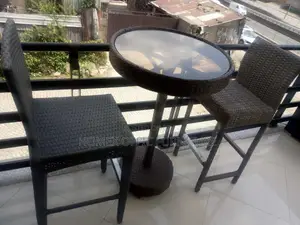 Photo - Garden Round Tables and Chairs የጋርደን ጠረጴዛ እና ወንበር
