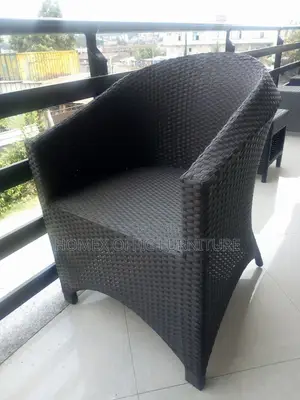 Garden Round Tables and Chairs የጋርደን ጠረጴዛ እና ወንበር