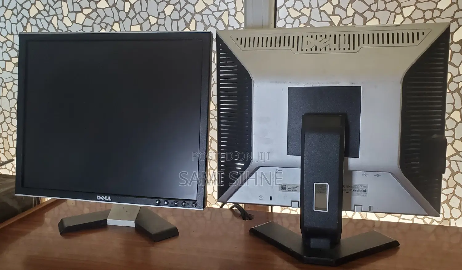 Dell Monitor 17 Inch 3000 Birr Only