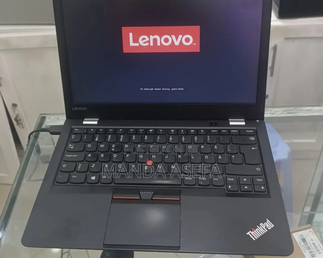 New Laptop Lenovo ThinkPad Yoga 8GB Intel Core I3 SSD 256GB