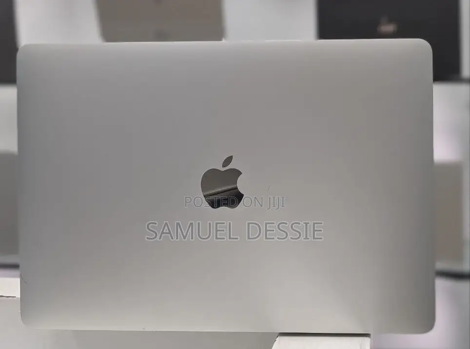 New Laptop Apple MacBook Pro 2018 16GB Intel Core I7 SSD 512GB