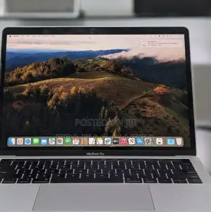 New Laptop Apple MacBook Pro 2018 16GB Intel Core I7 SSD 512GB