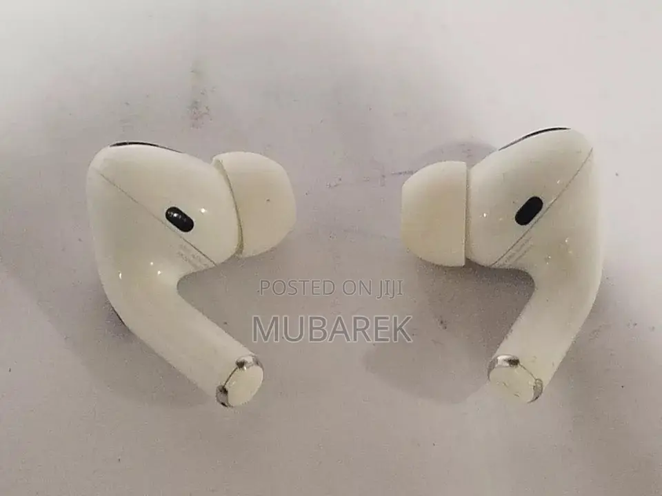 New Airpod Pro: Enhanced Mic for Clearer Calls