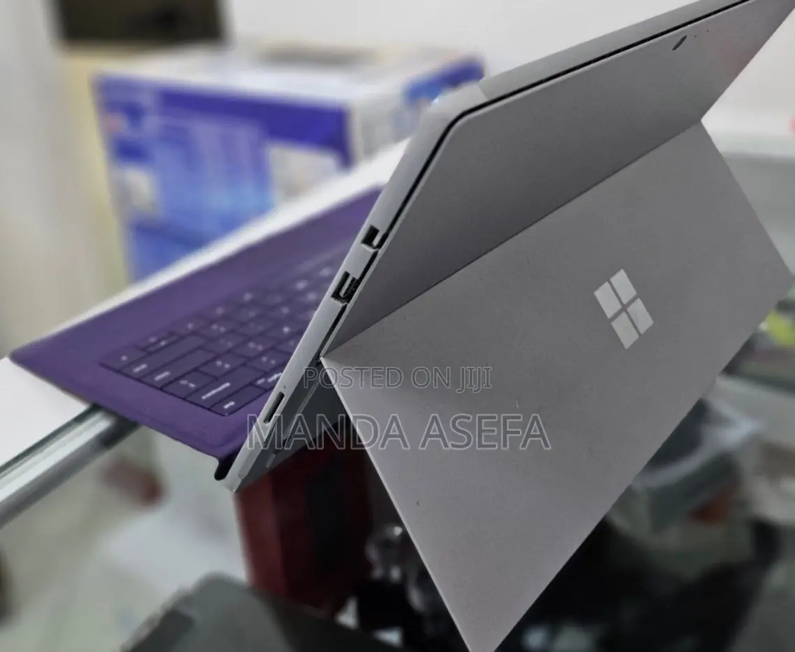 New Laptop Microsoft Surface Pro 4GB SSD 128GB