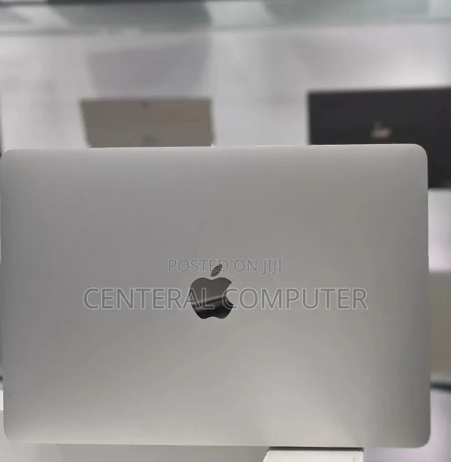 New Laptop Apple MacBook Pro 2018 16GB Intel Core I7 SSD 512GB