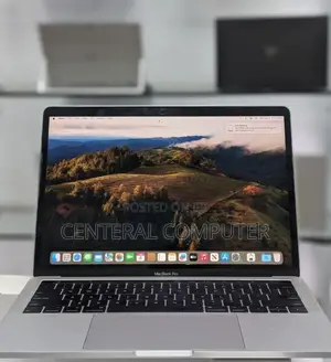 Photo - New Laptop Apple MacBook Pro 2018 16GB Intel Core I7 SSD 512GB