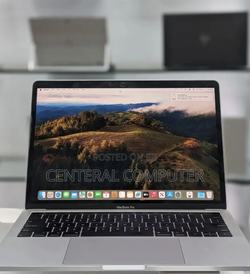 New Laptop Apple MacBook Pro 2018 16GB Intel Core I7 SSD 512GB