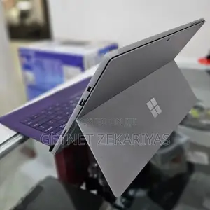New Laptop Microsoft Surface Pro 4GB Intel Core M SSD 128GB