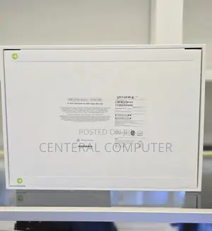 New Laptop Apple MacBook Air 2022 M2 8GB Apple M3 SSD 512GB