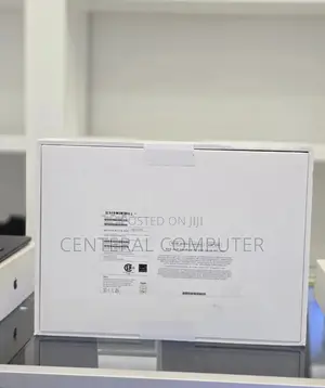 New Laptop Apple MacBook 16GB Apple M3 SSD 1T