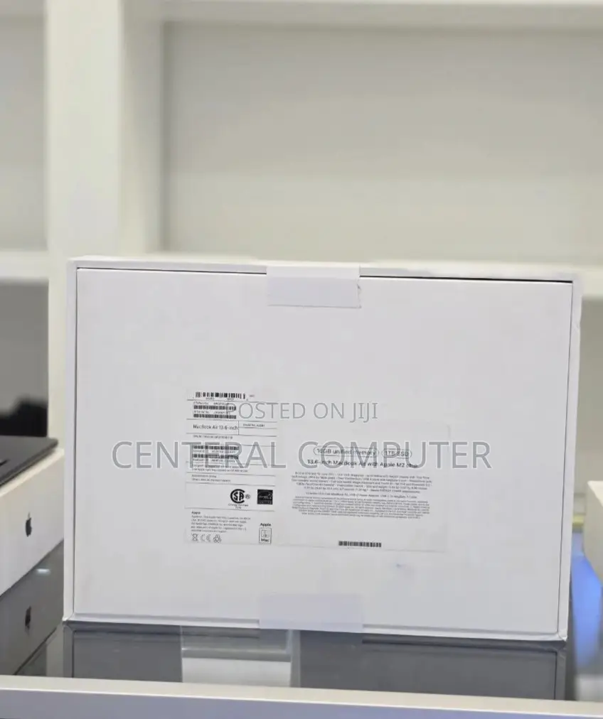 New Laptop Apple MacBook 16GB Apple M3 SSD 1T