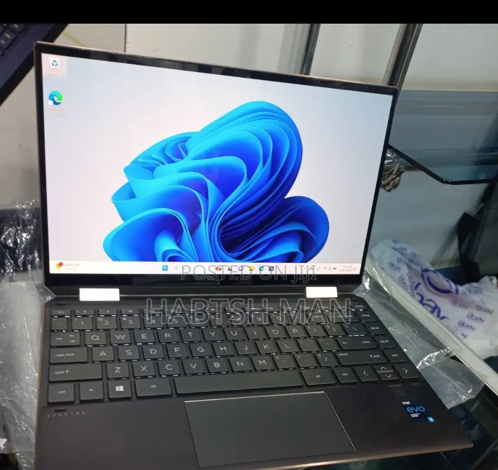 New Laptop HP Spectre X360 8GB Intel Core I5 SSD 512GB