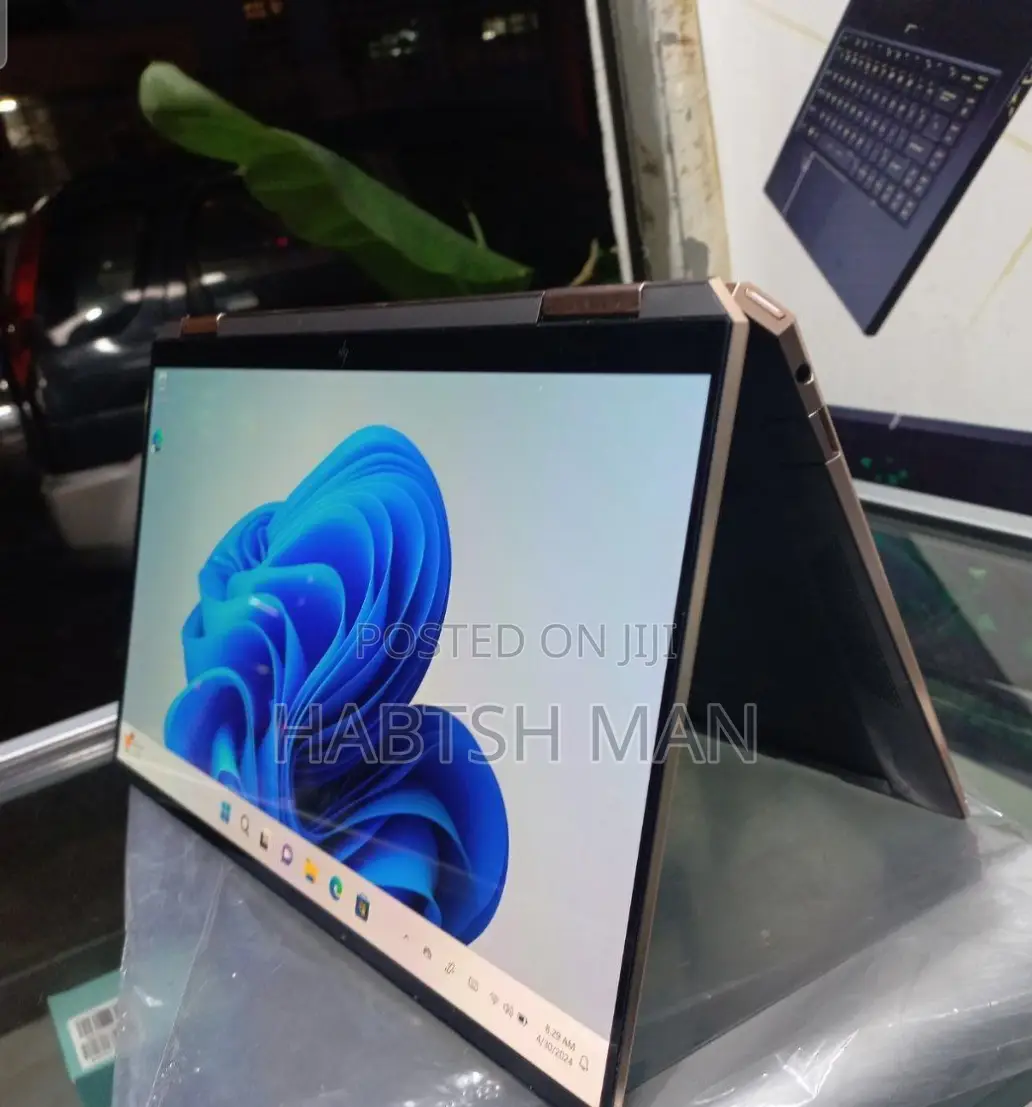 New Laptop HP Spectre X360 8GB Intel Core I5 SSD 512GB