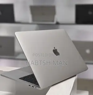 Photo - New Laptop Apple MacBook Pro 2018 16GB Intel Core I7 SSD 512GB