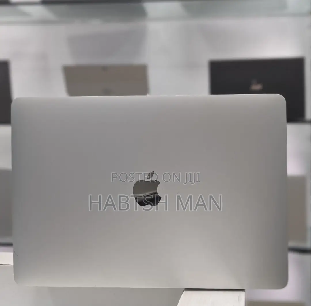 New Laptop Apple MacBook Pro 2018 16GB Intel Core I7 SSD 512GB