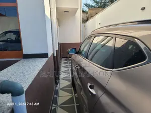 Hyundai Tucson Limited AWD 2020 Brown