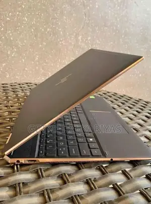 New Laptop HP Spectre 16GB Intel Core I7 SSD 512GB