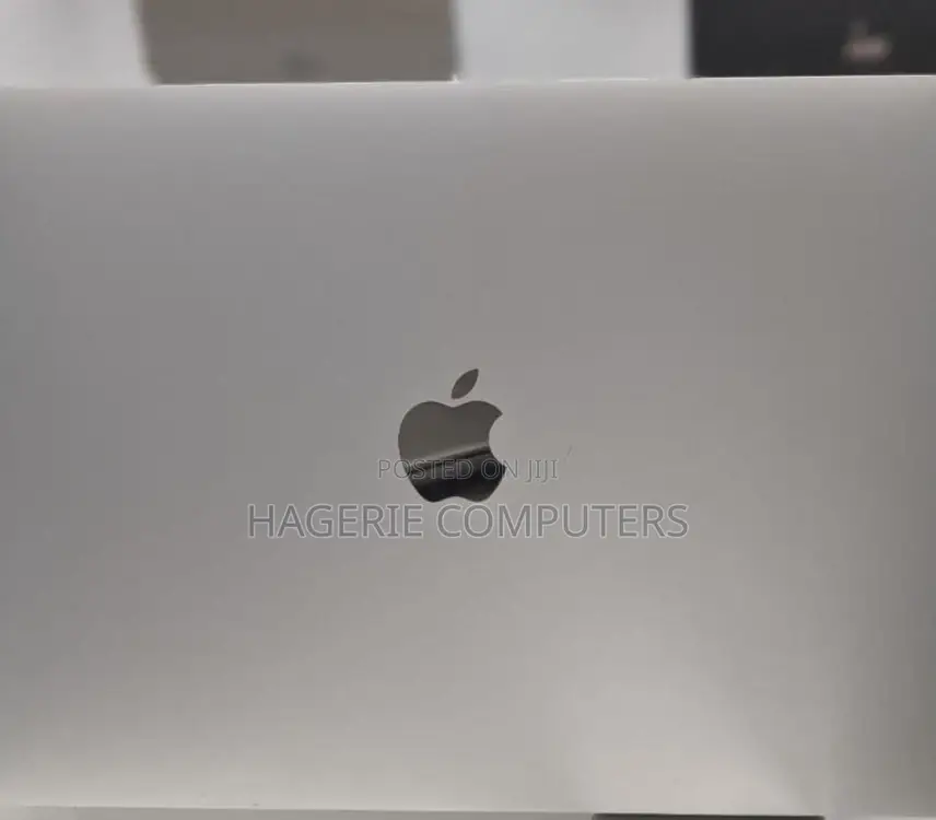 New Laptop Apple MacBook Pro 2018 16GB Intel Core I7 SSD 512GB