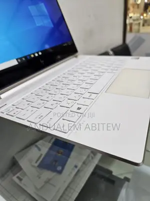 New Laptop HP Spectre 8GB Intel Core I5 SSD 512GB