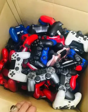 Photo - Playstation እንጭናለን