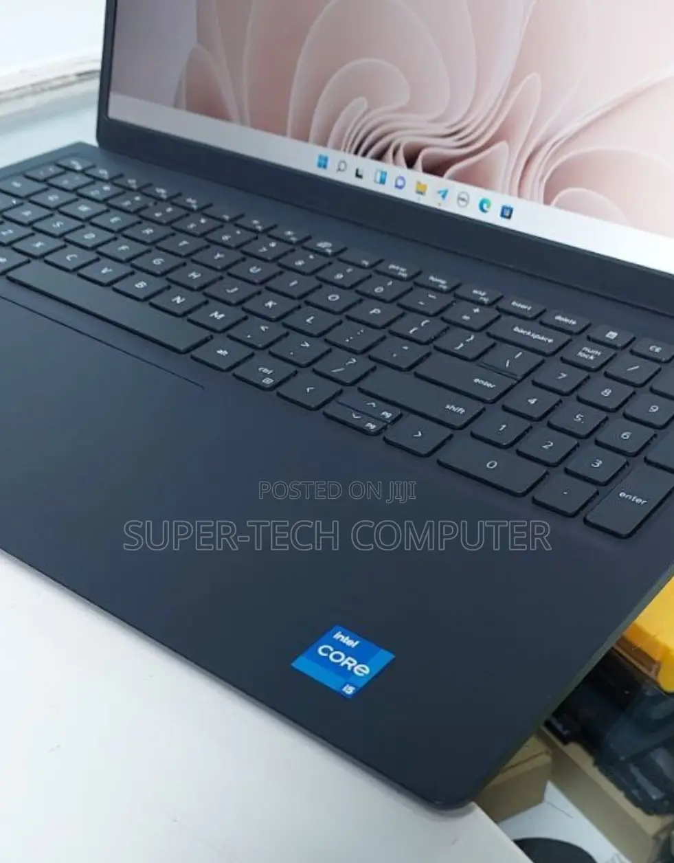 New Laptop Dell Inspiron 15 3521 8GB Intel Core I5 SSD 256GB