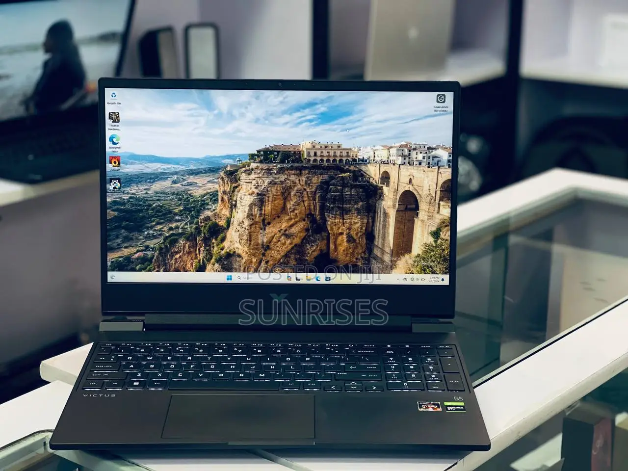 New Laptop HP Victus 15 16GB AMD Ryzen 5 SSD 512GB