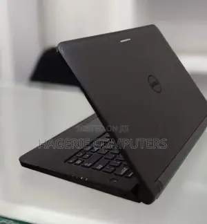 Photo - New Laptop Dell Latitude 13 3340 4GB Intel Core I5 HDD 500GB