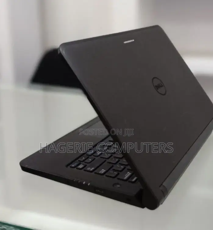 New Laptop Dell Latitude 13 3340 4GB Intel Core I5 HDD 500GB