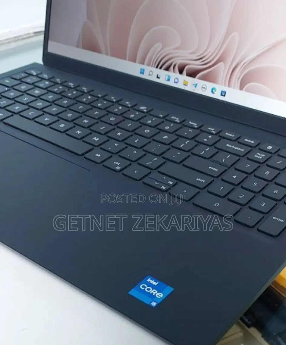 New Laptop Dell Inspiron 15 8GB Intel Core I5 SSD 256GB
