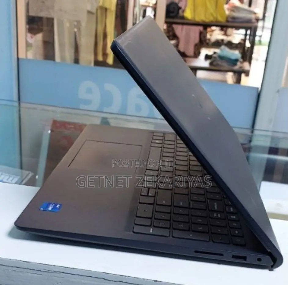 New Laptop Dell Inspiron 15 8GB Intel Core I5 SSD 256GB