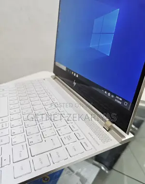 Photo - New Laptop HP Spectre 8GB Intel Core I5 SSD 512GB
