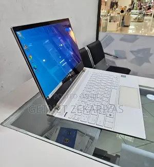 New Laptop HP Spectre 8GB Intel Core I5 SSD 512GB