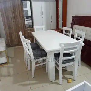 ባለ 6 ወንበር የመመገቢያ ጠረጴዛ