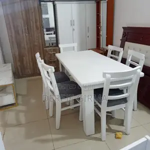 ባለ 6 ወንበር የመመገቢያ ጠረጴዛ