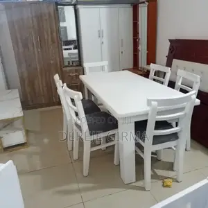 ባለ 6 ወንበር የመመገቢያ ጠረጴዛ