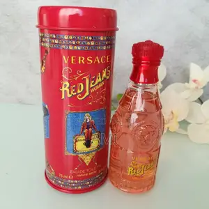 Photo - Versace Red Jeans EDT 75 ML for Her
