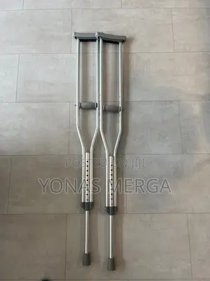 ለሁሉም አመቺ Crunches/ክራንች"Crutches$Crunche=Crutches:Crunche