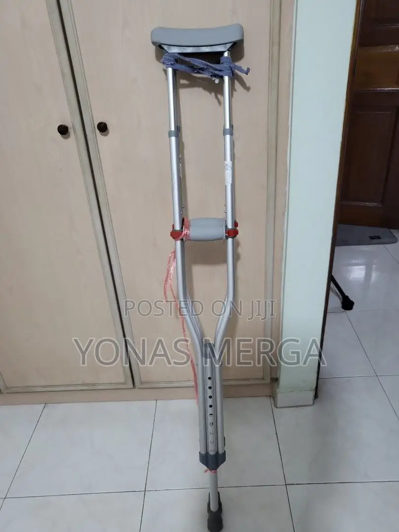 Crutches Crunche3⁄8crutches=ክራንች*Crutches"Crutches/Crunche